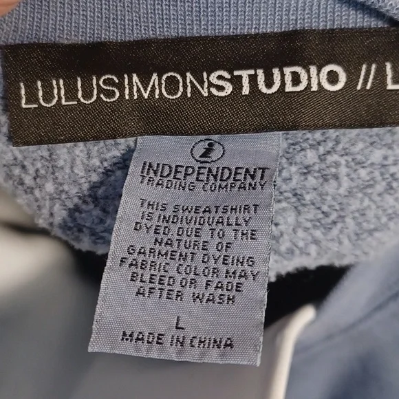 Lulu Simon sweatshirt large - Picture 6 of 6